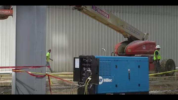 Big Blue 800 Duo Pro Increases Efficiency on Steel Welding Jobs